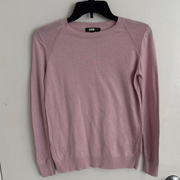 Banana Republic Sweaters - Banana Republic Soft Pink Crewneck Sweater